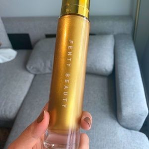 Fenty Beauty Body Lava body luminizer 💦😛